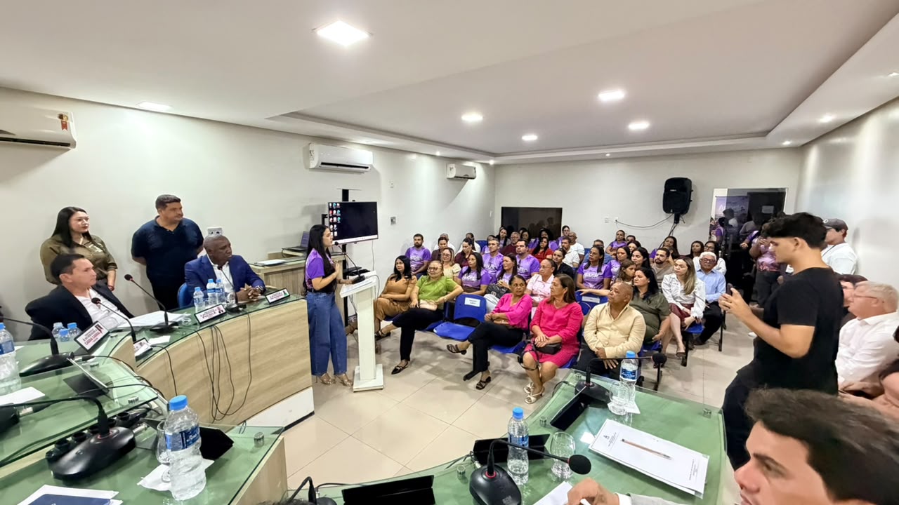 Câmara de Santo Antônio dos Lopes homenageia juíza e pastor com Títulos de Cidadão Santo-antoen...