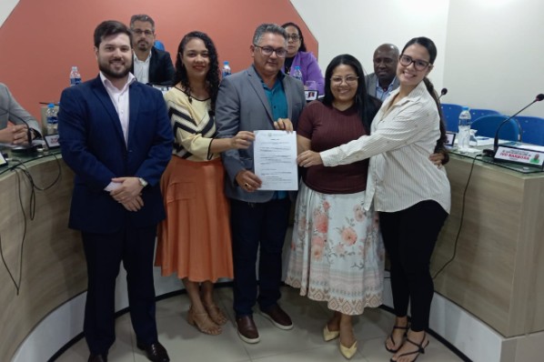 Câmara Municipal firma termo de cooperação com a Secretaria Municipal da Mulher para fortalecer...
